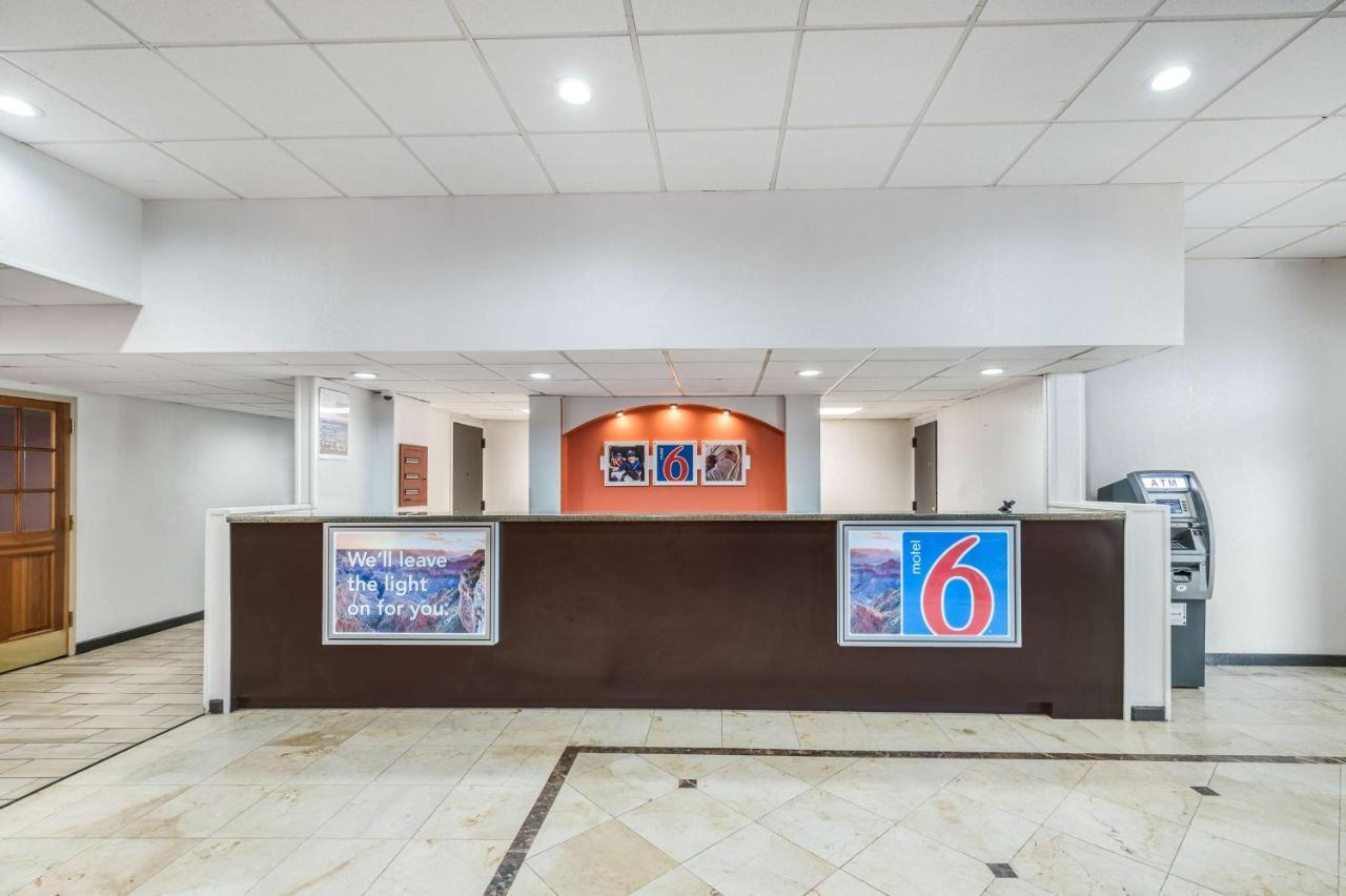 Motel 6-Henderson, Tx Екстериор снимка