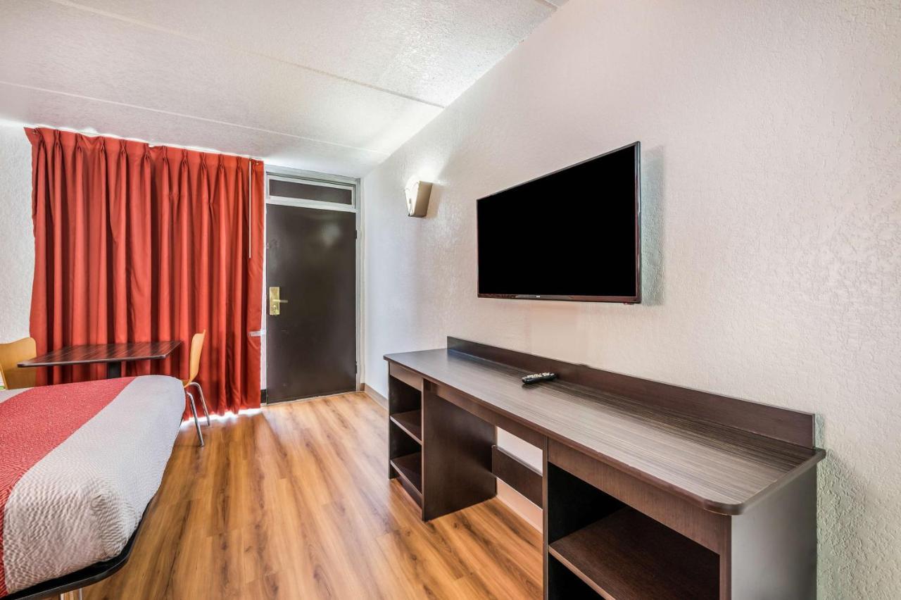 Motel 6-Henderson, Tx Екстериор снимка